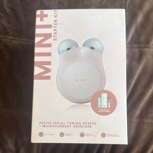 NuFace Mini+ Starter Kit in White and Silver